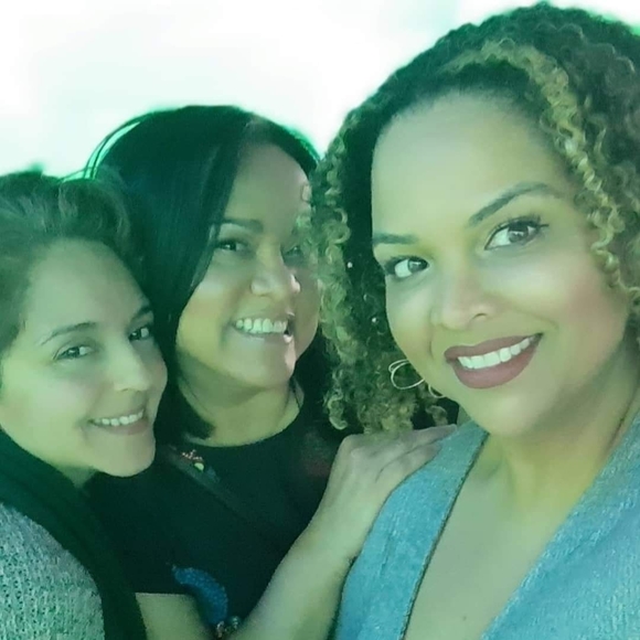 Meet your Posher, Karlita - Picture 1 of 1